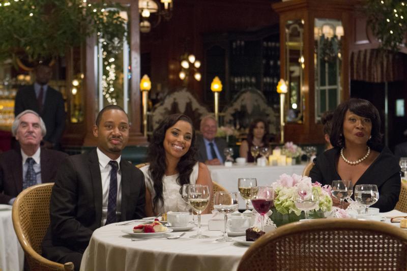 Still of Jenifer Lewis and Terrence Jenkins in Baggage Claim (2013)