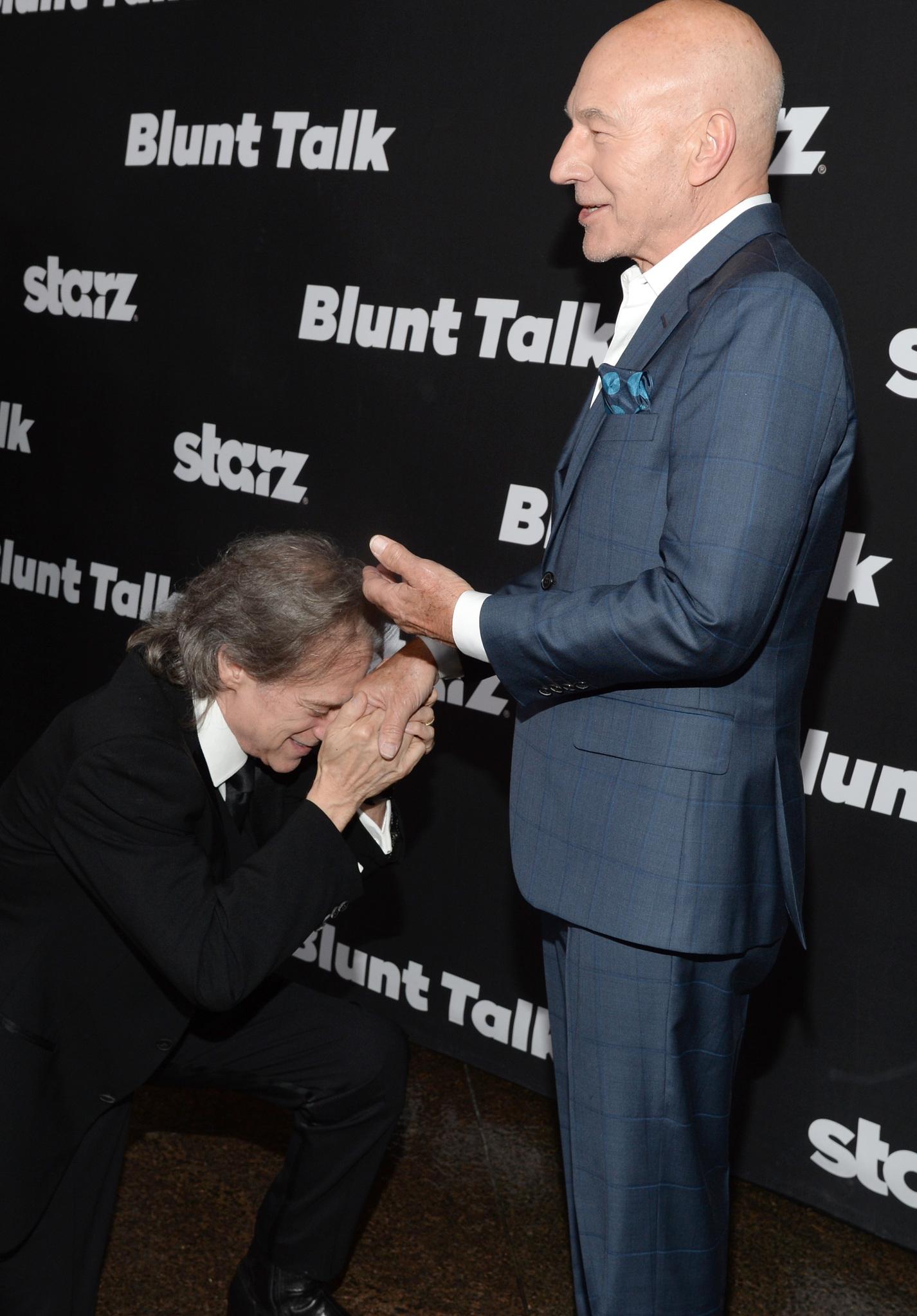 Patrick Stewart and Richard Lewis at event of Blunt Talk (2015)