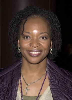 Tina Lifford at event of A Girl Thing (2001)