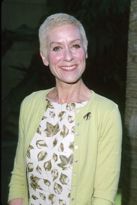 Judith Light at event of The Broken Hearts Club: A Romantic Comedy (2000)