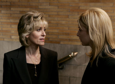 Still of Judith Light and Diane Neal in Law & Order: Special Victims Unit (1999)