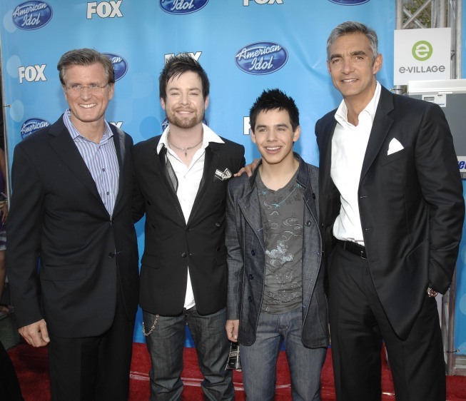 Still of Peter Liguori, David Cook and David Archuleta in American Idol: The Search for a Superstar (2002)
