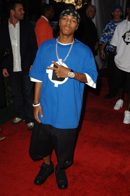 Shad Moss at event of 2005 American Music Awards (2005)