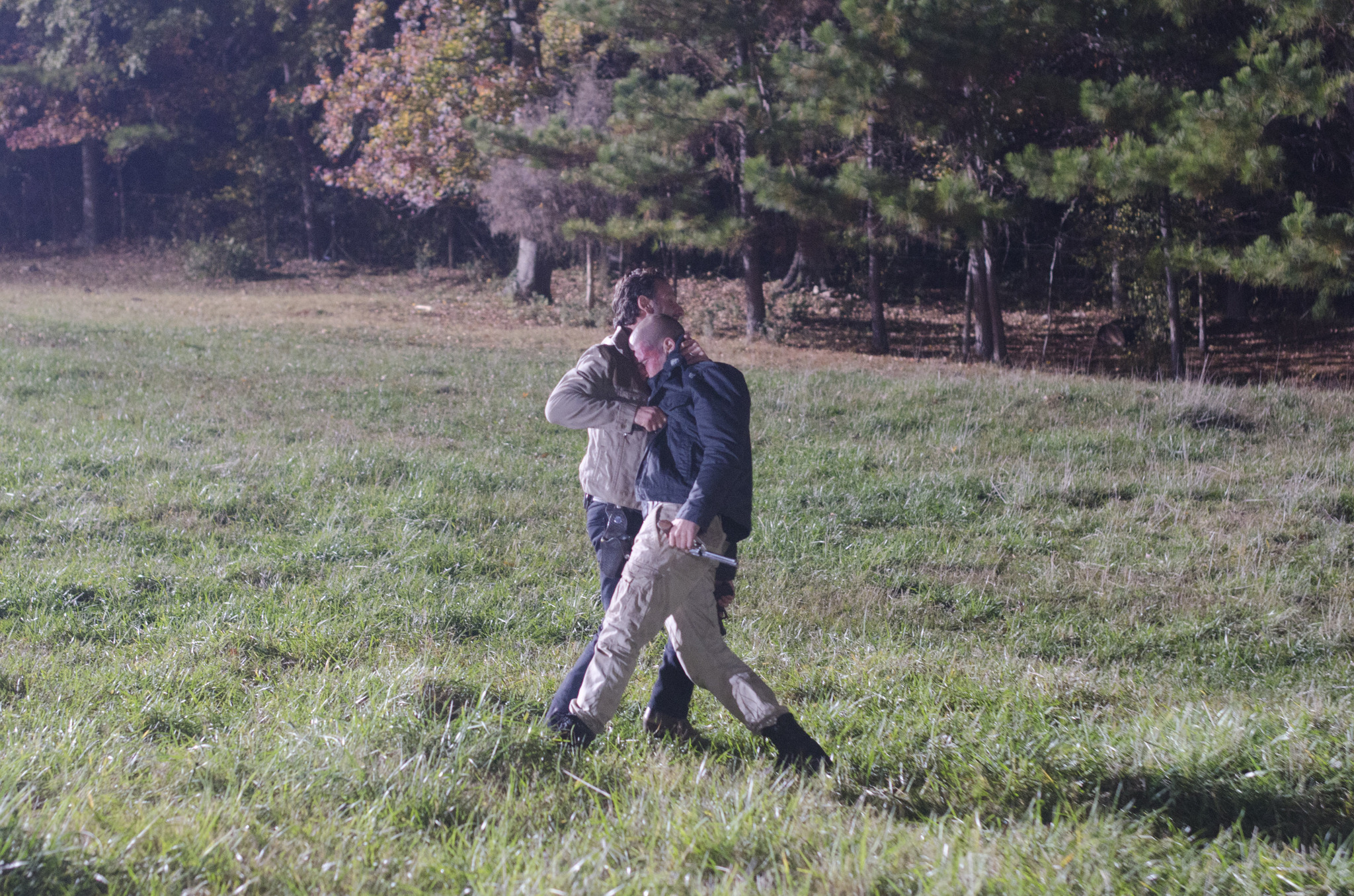 Still of Andrew Lincoln and Jon Bernthal in Vaiksciojantys negyveliai (2010)