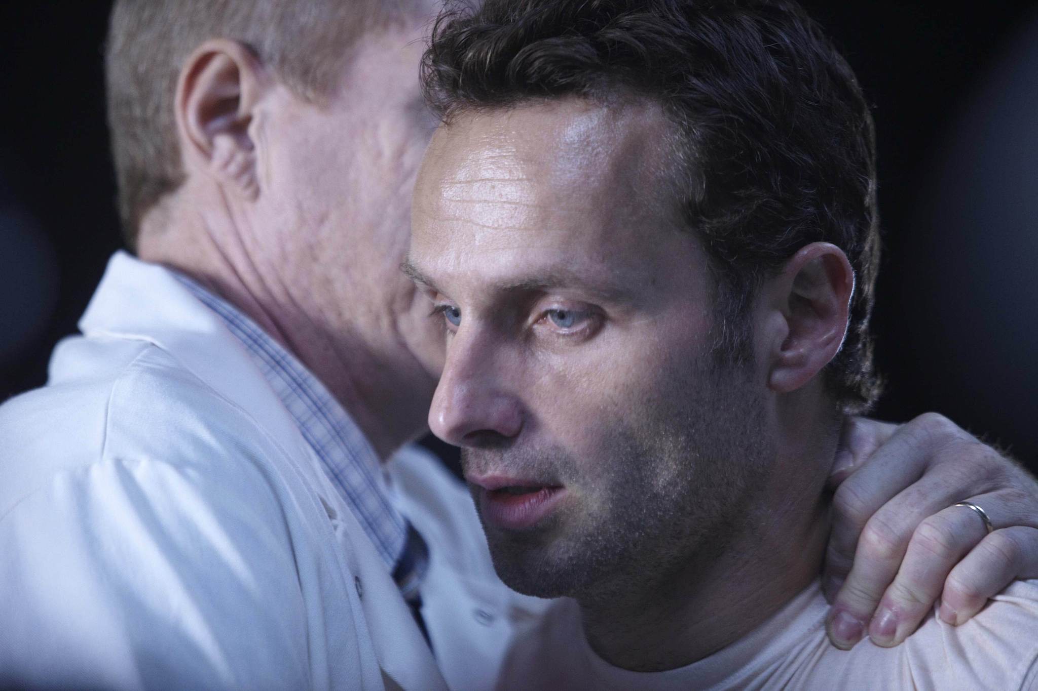 Still of Noah Emmerich and Andrew Lincoln in Vaiksciojantys negyveliai (2010)