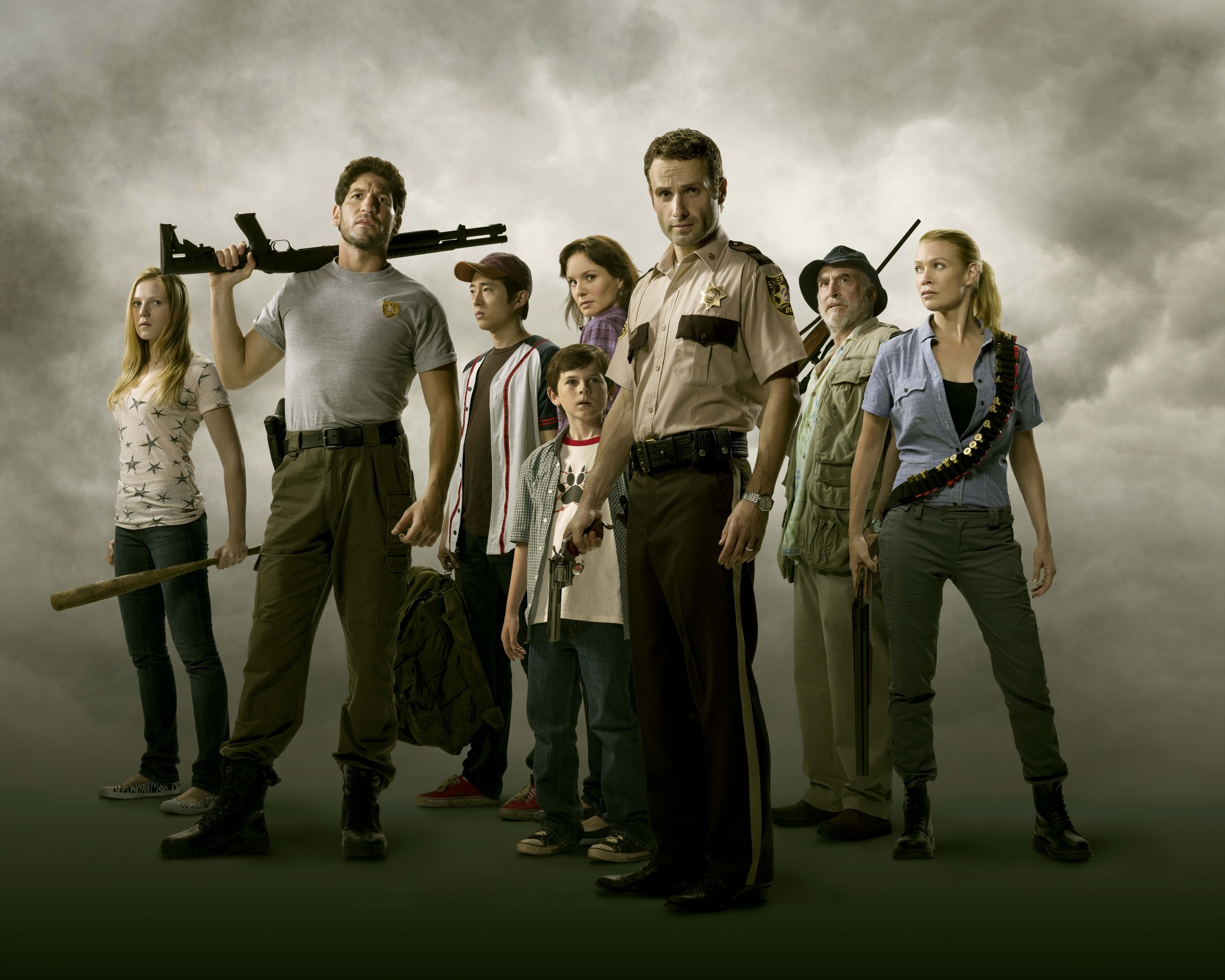 Still of Laurie Holden, Andrew Lincoln, Sarah Wayne Callies, Jon Bernthal, Steven Yeun and Chandler Riggs in Vaiksciojantys negyveliai (2010)