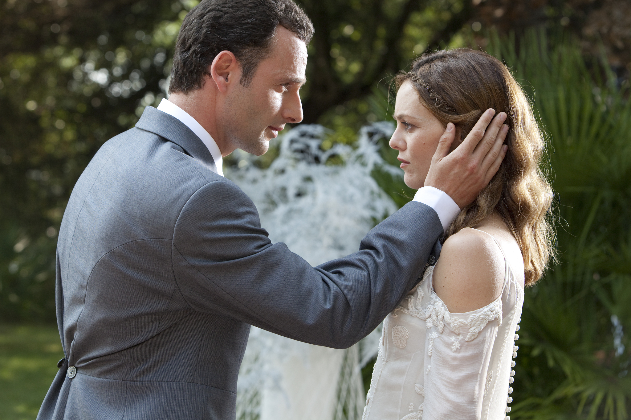 Still of Andrew Lincoln and Vanessa Paradis in L'arnacoeur (2010)