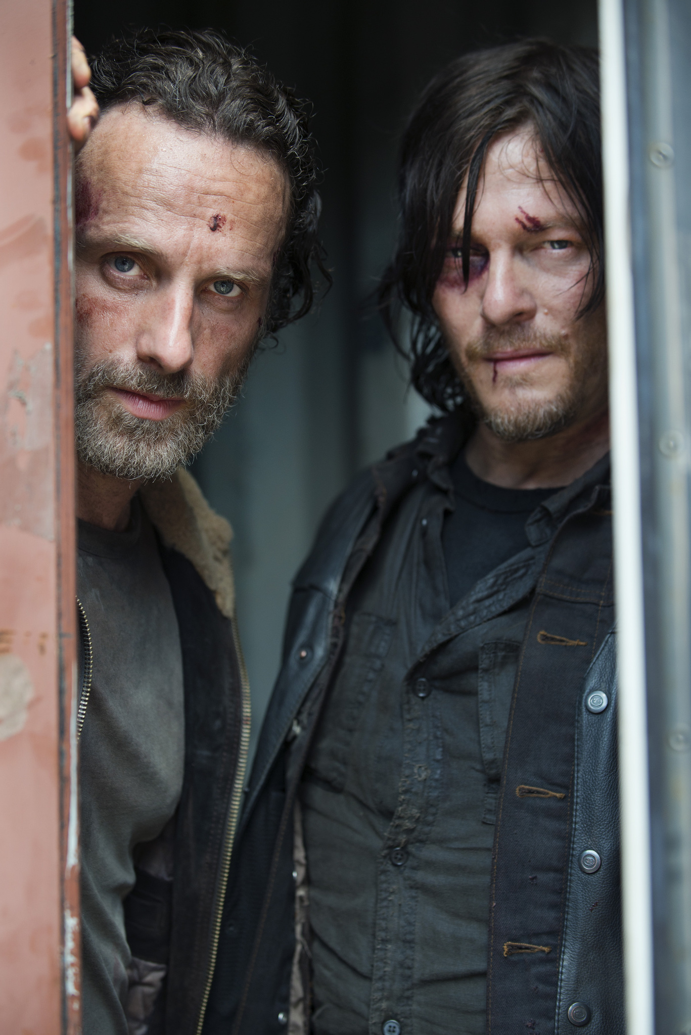 Still of Norman Reedus and Andrew Lincoln in Vaiksciojantys negyveliai (2010)