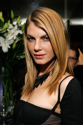 Angela Lindvall at event of Happy Tears (2009)