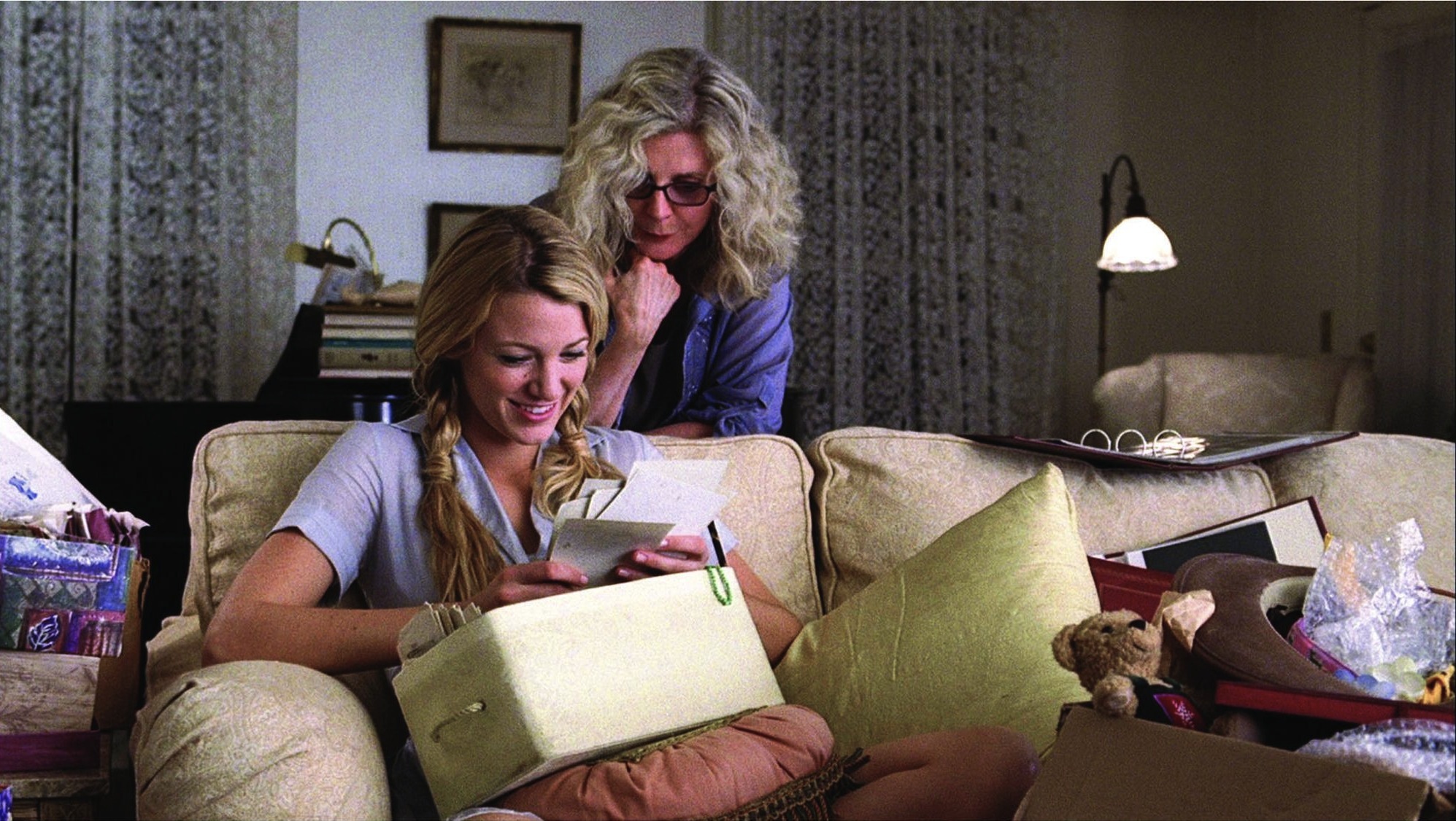 Still of Blythe Danner and Blake Lively in The Sisterhood of the Traveling Pants 2 (2008)