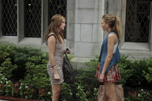 Still of Blake Lively and Katie Cassidy in Liezuvautoja (2007)