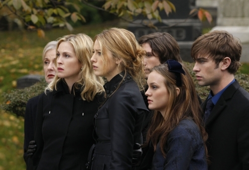 Still of Kelly Rutherford, Blake Lively, Leighton Meester and Chace Crawford in Liezuvautoja (2007)