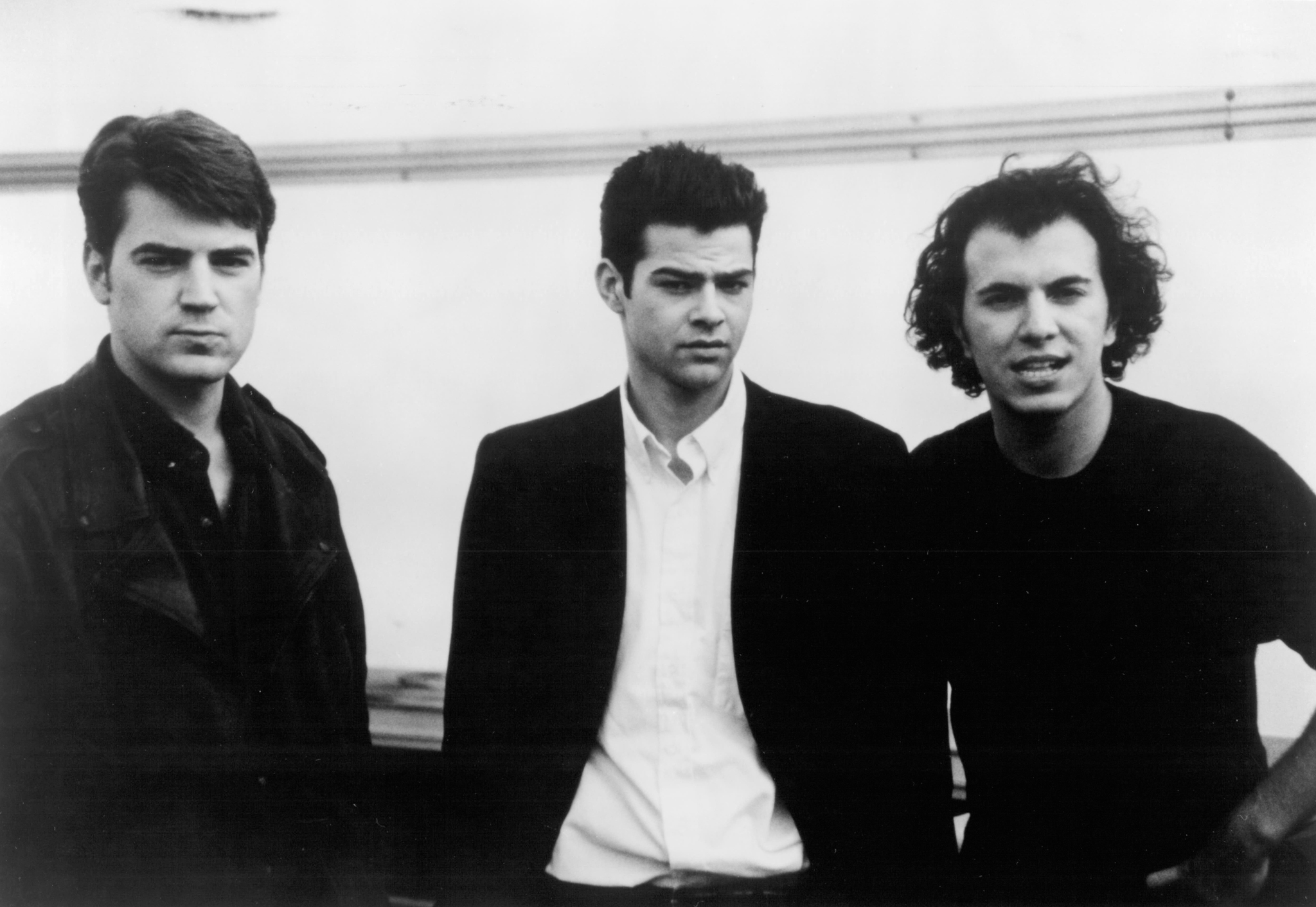 Still of Rory Cochrane, Ron Livingston and Christian J. Meoli in The Low Life (1995)