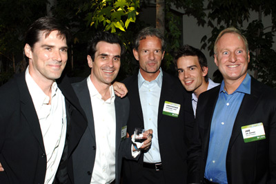 Thomas Gibson, Ty Burrell, Christopher Gorham, Joe Keenan and Christopher Lloyd at event of Nusikalstami protai (2005)
