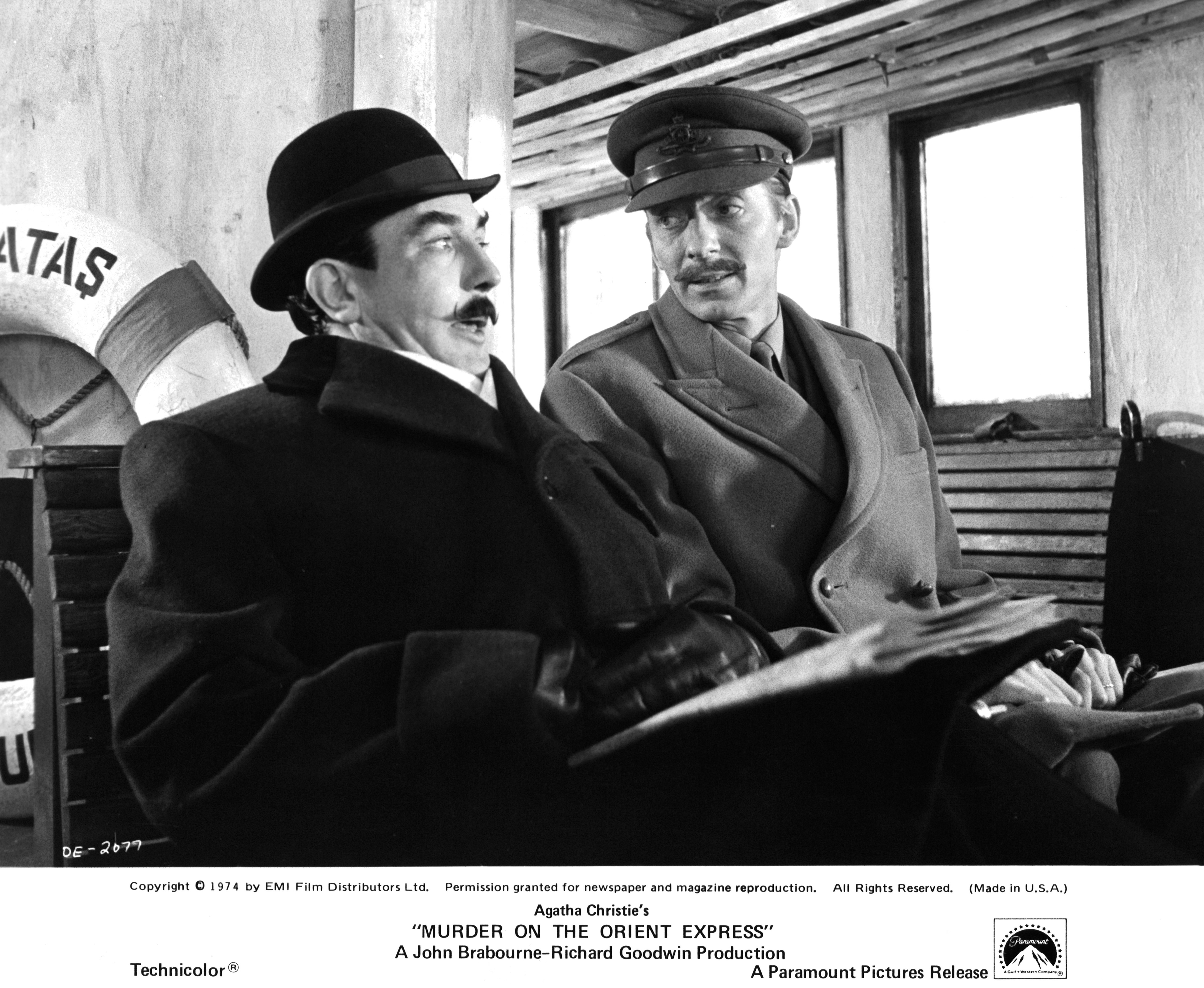 Still of Albert Finney and Jeremy Lloyd in Murder on the Orient Express (1974)