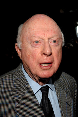 Norman Lloyd at event of As - ne blogesne (2005)