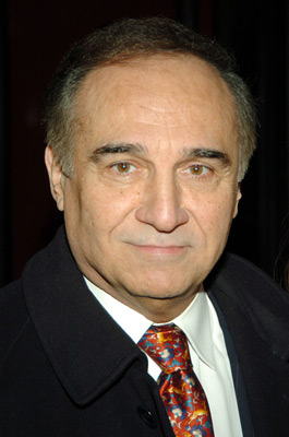 Tony Lo Bianco at event of Aviatorius (2004)