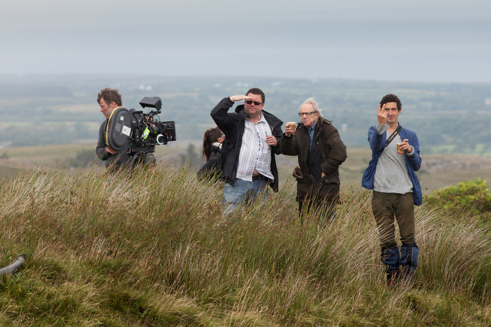 Still of David Gilchrist, Ken Loach, Robbie Ryan and Behind the Scenes in Jimmy's Hall (2014)