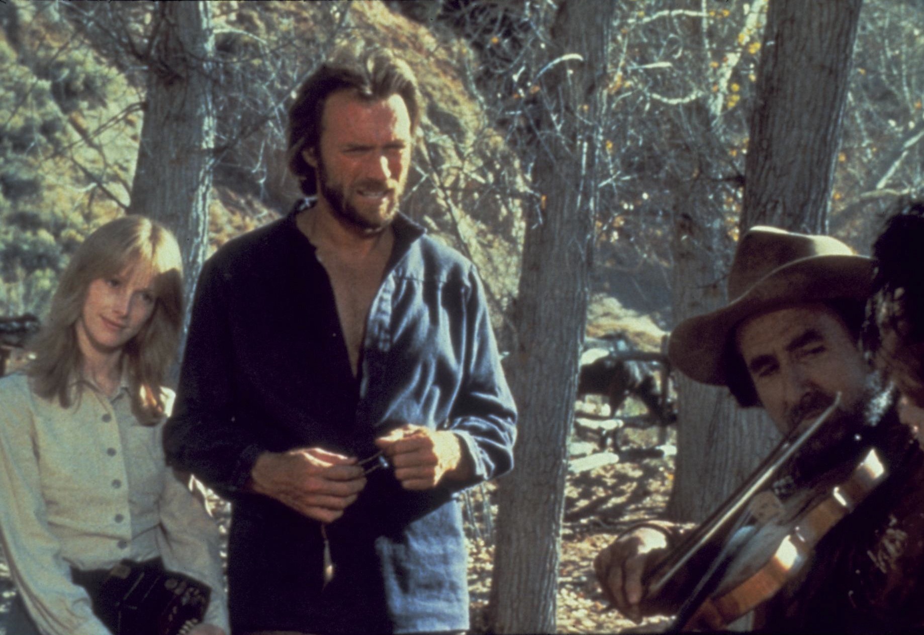 Still of Clint Eastwood and Sondra Locke in The Outlaw Josey Wales (1976)