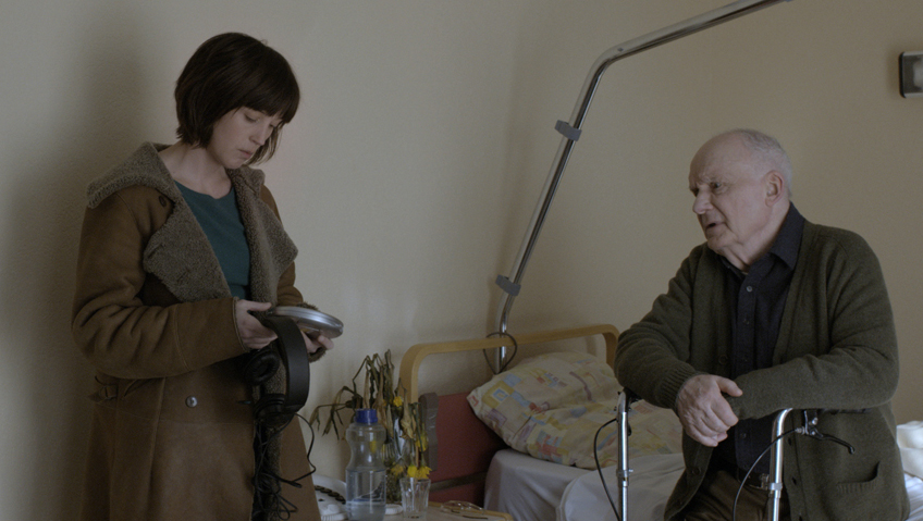 Still of Michel Bouquet and Florence Loiret Caille in La petite chambre (2010)
