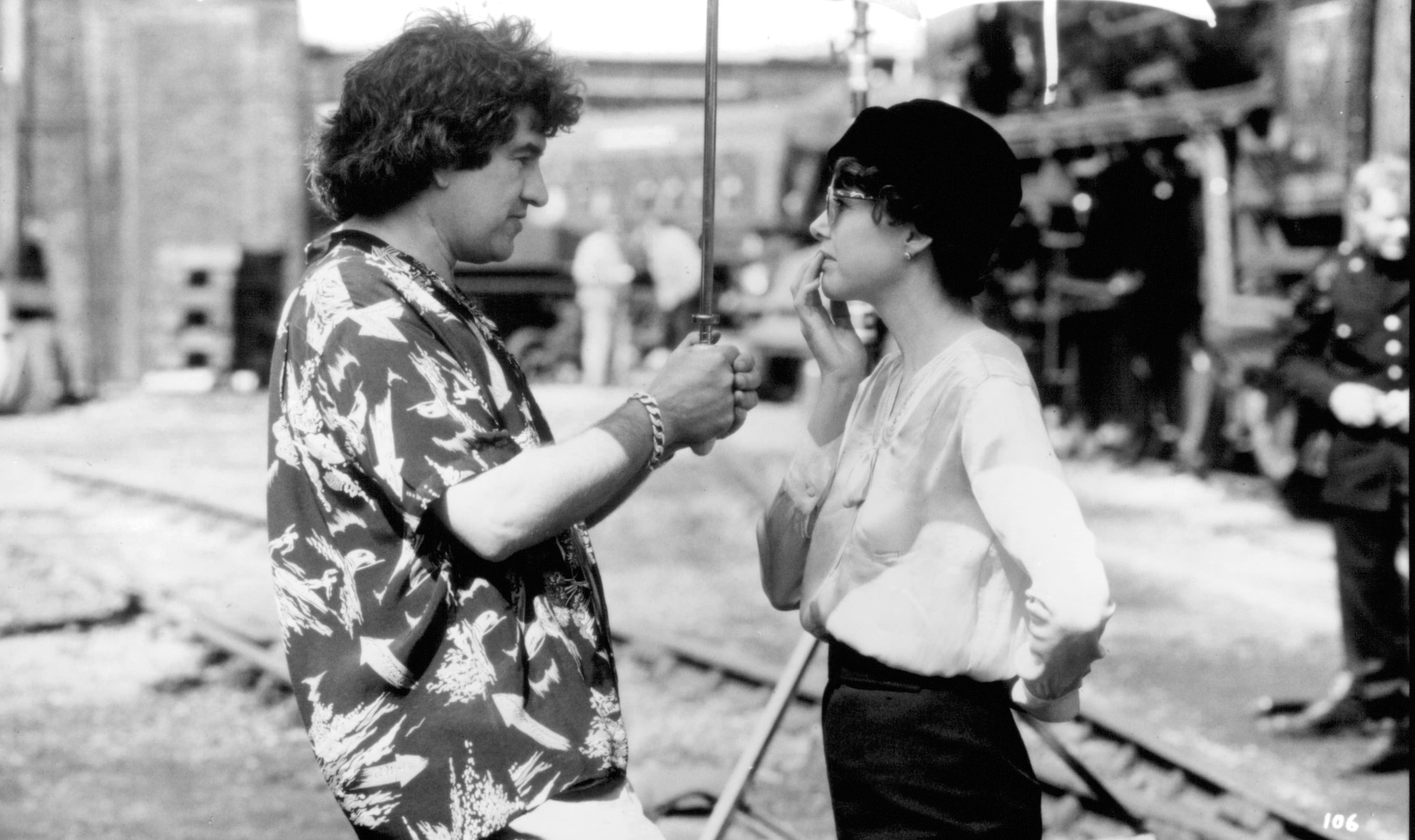 Still of Annette Bening and Richard Loncraine in Richard III (1995)