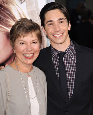 Justin Long and Wendy Lesniak at event of Going the Distance (2010)