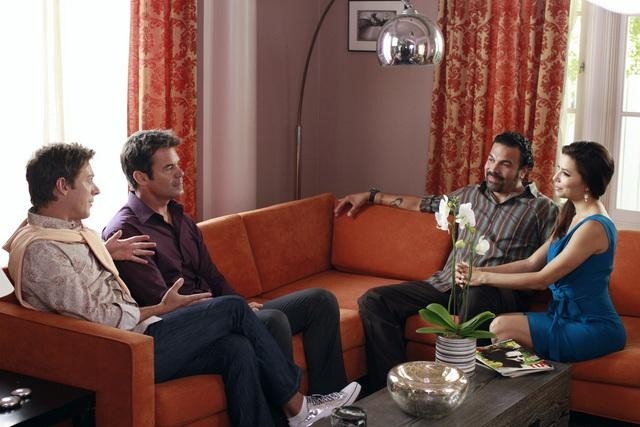 Still of Ricardo Chavira, Eva Longoria, Kevin Rahm and Tuc Watkins in Nusivylusios namu seimininkes (2004)