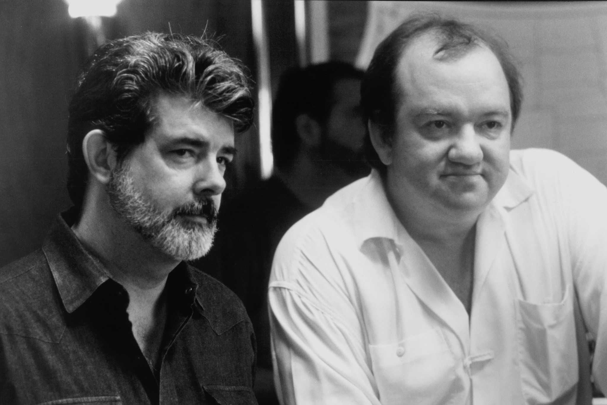 Still of George Lucas and Mel Smith in Radioland Murders (1994)