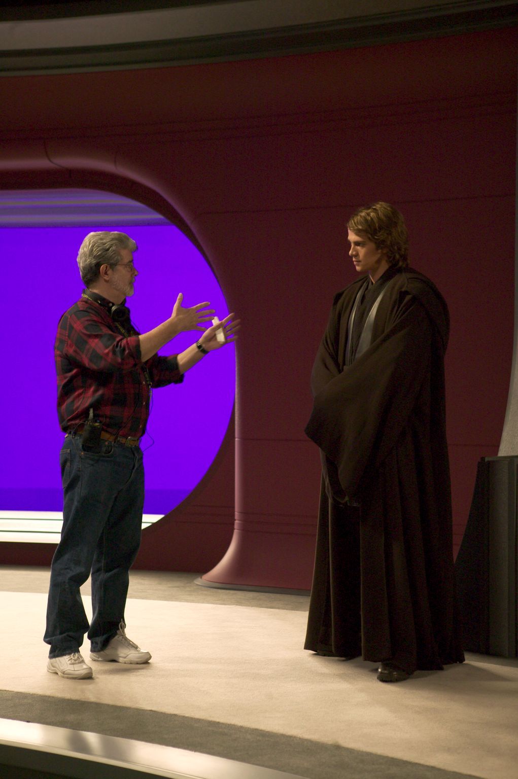 George Lucas and Hayden Christensen in Zvaigzdziu karai. Situ kerstas (2005)
