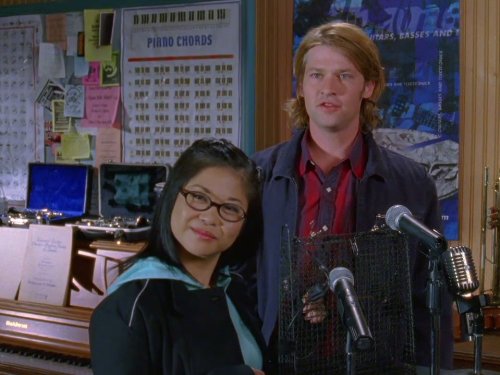 Still of Keiko Agena and Todd Lowe in Gilmore Girls (2000)