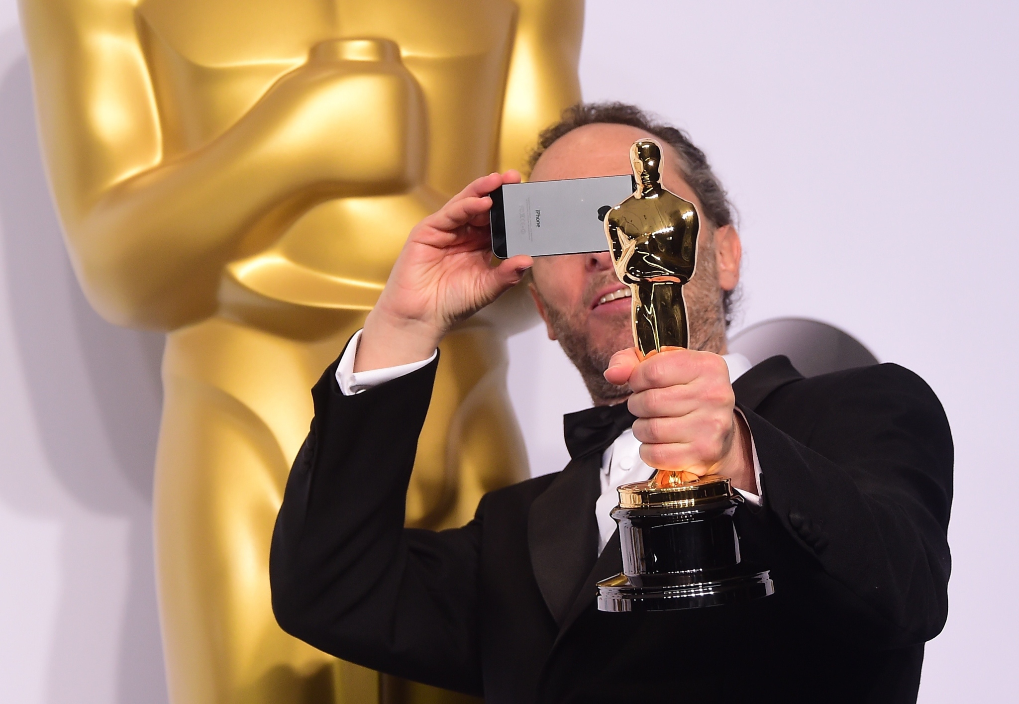 Emmanuel Lubezki at event of The Oscars (2015)