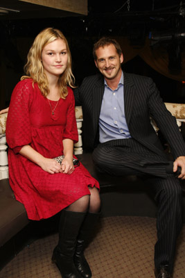 Julia Stiles and Josh Lucas