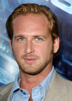 Josh Lucas at event of Poseidon (2006)