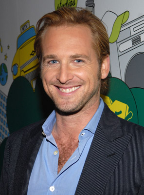 Josh Lucas at event of Total Request Live (1999)