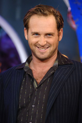 Josh Lucas at event of Total Request Live (1999)