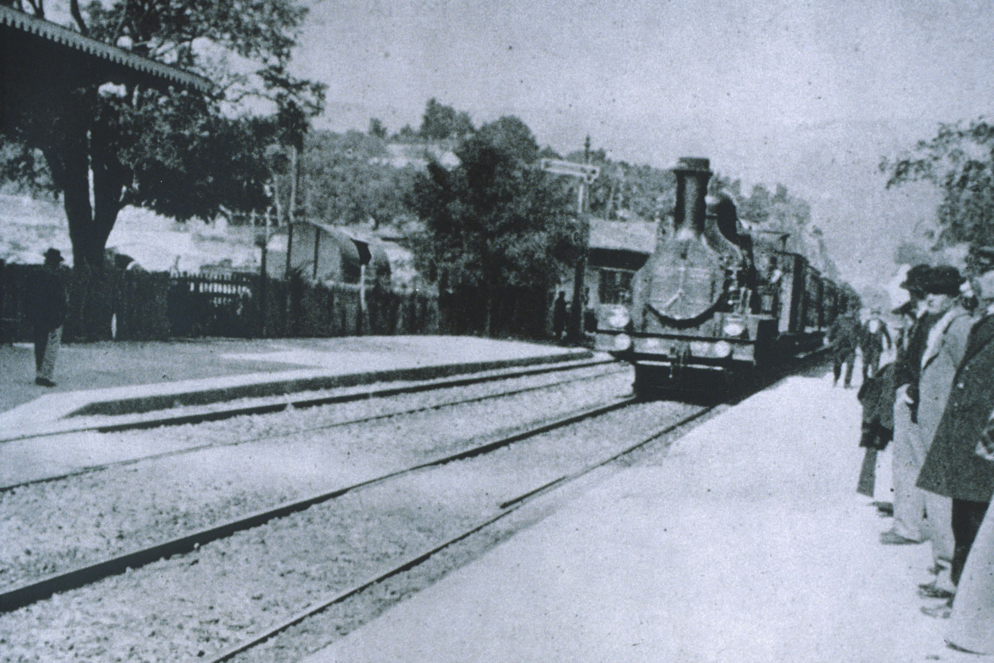 Still of Auguste Lumière and Louis Lumière in The Arrival of a Train (1896)