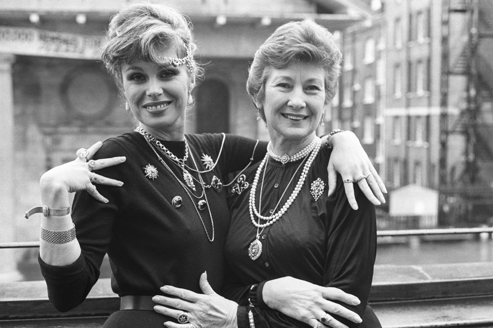 Joanna Lumley and Dinah Sheridan