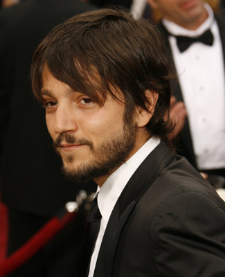 Diego Luna at event of The 79th Annual Academy Awards (2007)