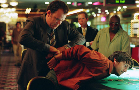 Still of John C. Reilly and Diego Luna in Criminal (2004)