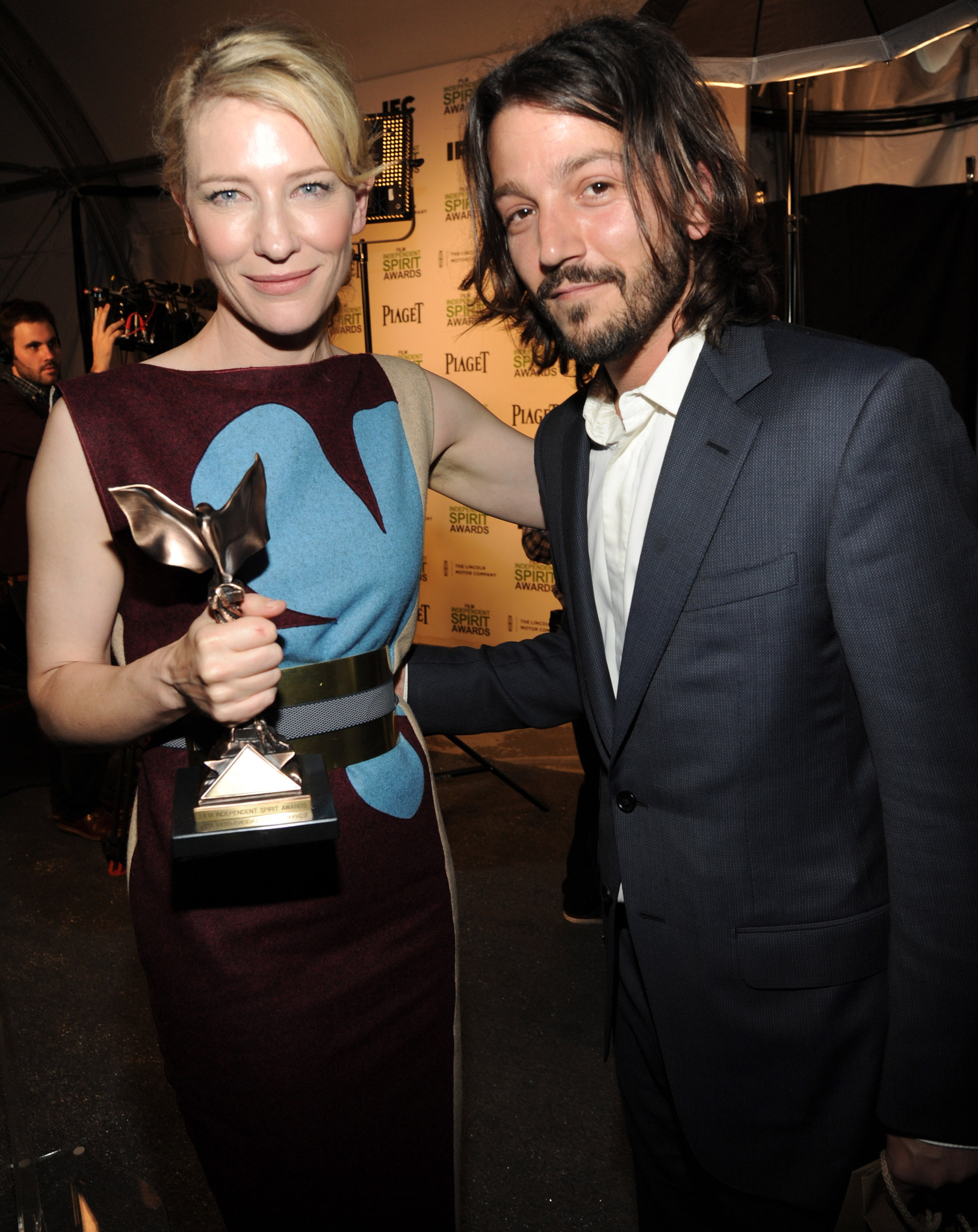 Cate Blanchett and Diego Luna