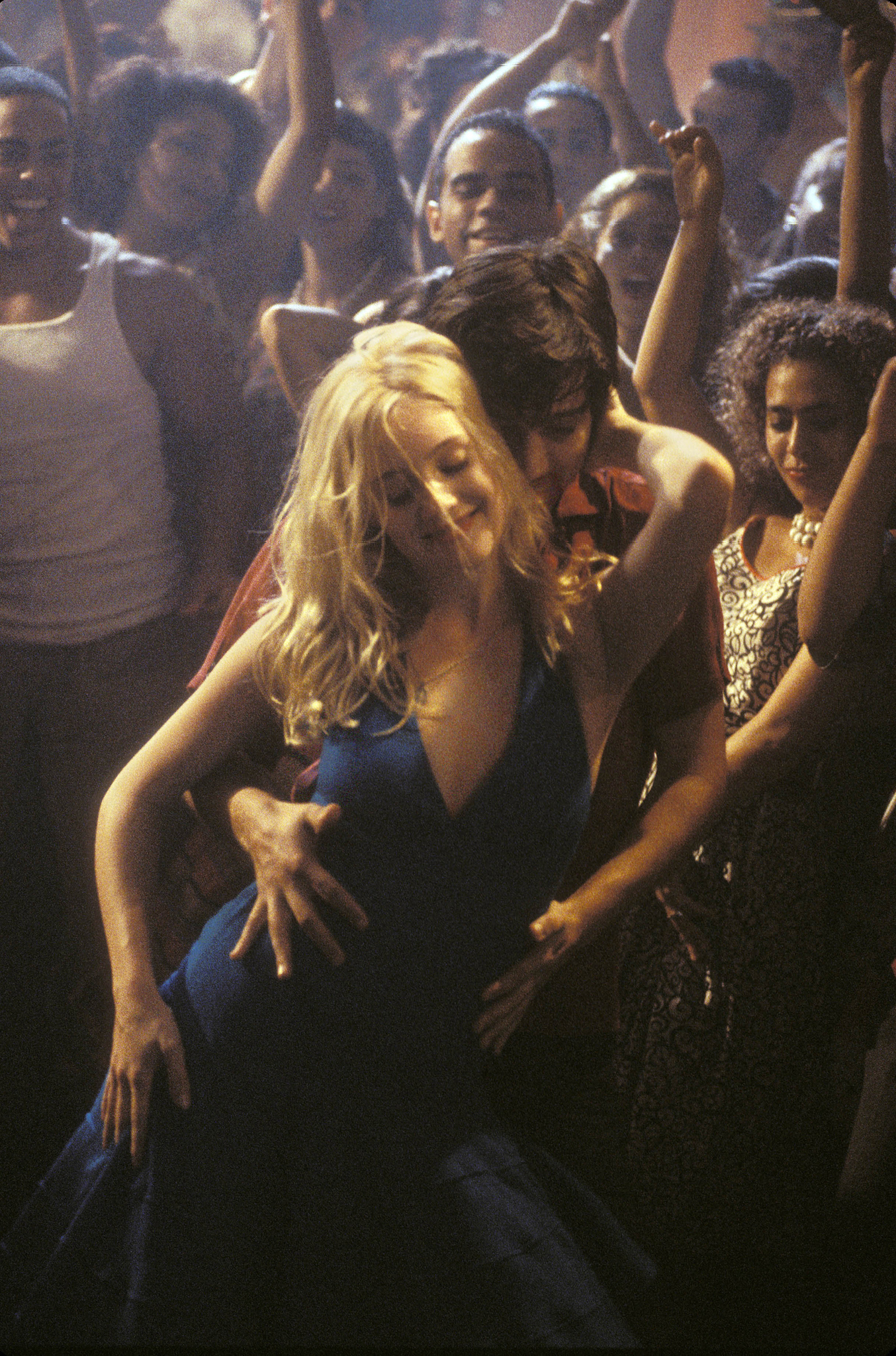 Still of Romola Garai and Diego Luna in Dirty Dancing: Havana Nights (2004)