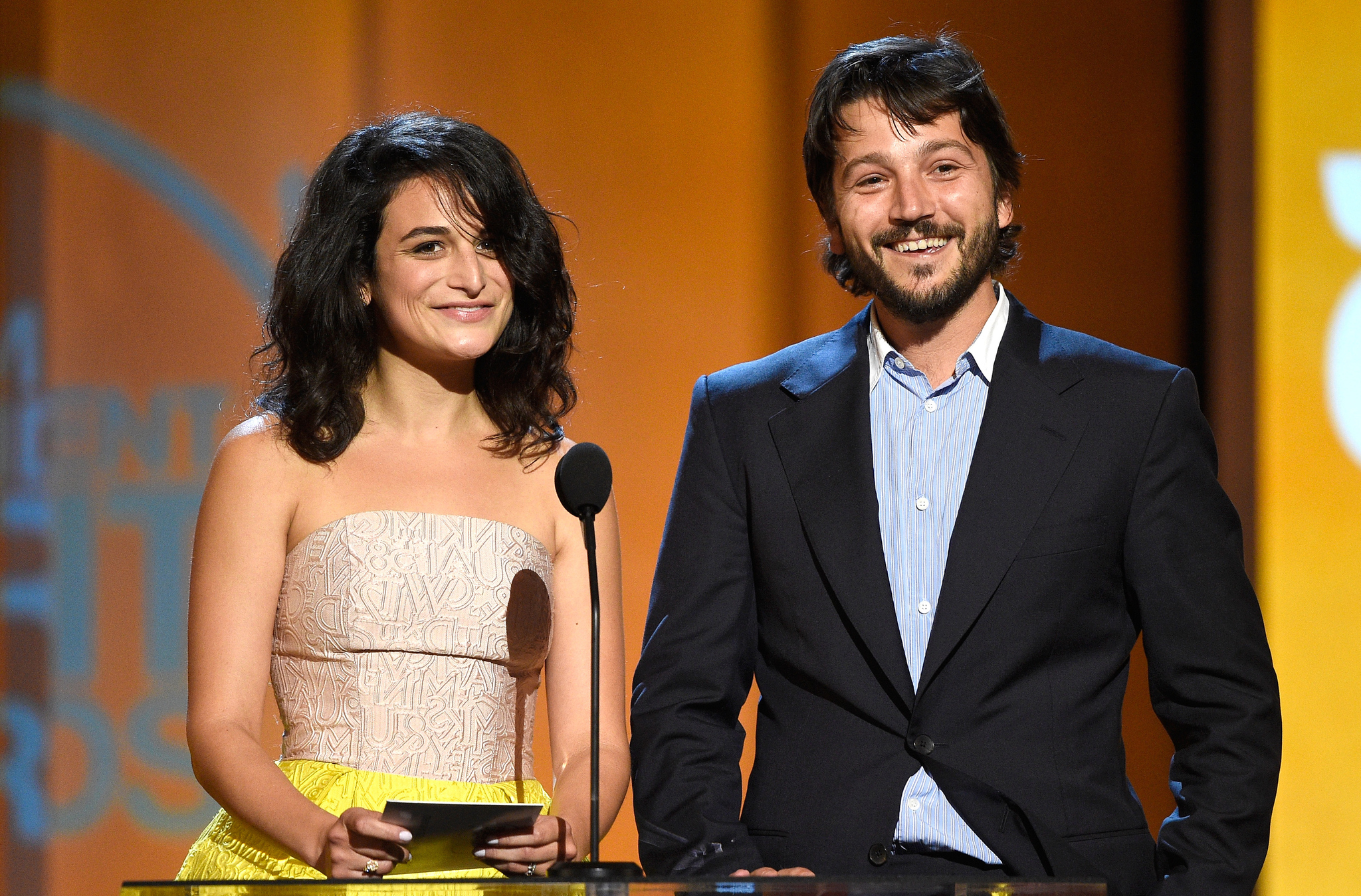 Diego Luna and Jenny Slate at event of 30th Annual Film Independent Spirit Awards (2015)