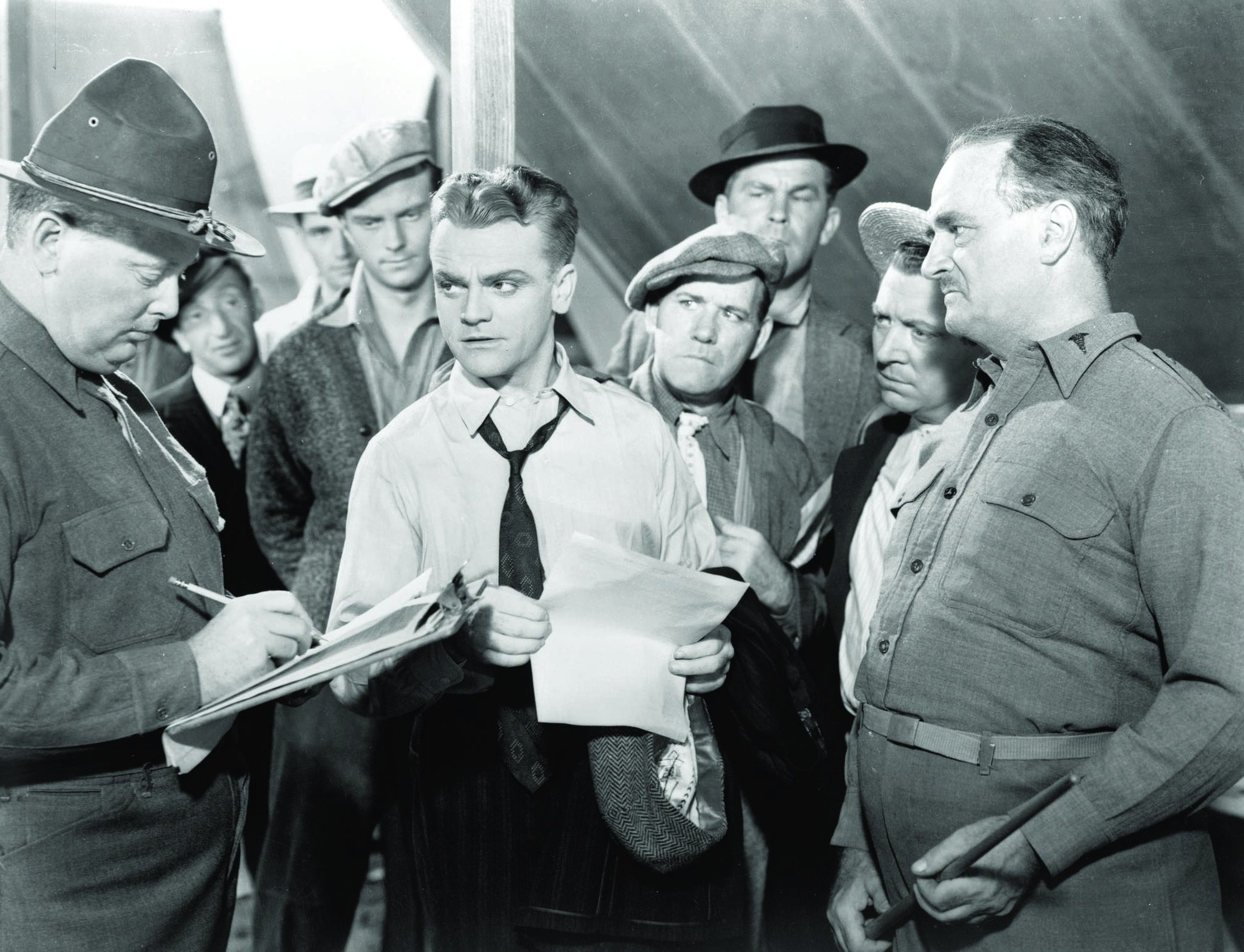 Still of James Cagney, Sammy Cohen, Tom Dugan, William Lundigan, Frank McHugh and Guinn 'Big Boy' Williams in The Fighting 69th (1940)