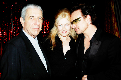 Bono, Leonard Cohen and Lian Lunson in Leonard Cohen: I'm Your Man (2005)