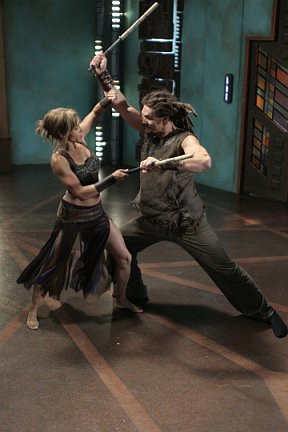 Rachel Luttrell and Jason Momoa on the set of Stargate Atlantis