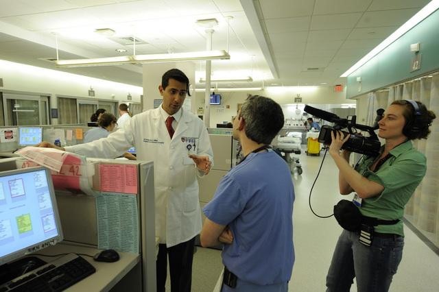 Still of Valery Lyman and Donna Svennevik in Boston Med (2010)