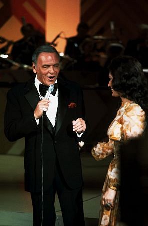 Frank Sinatra and Loretta Lynn perform on 