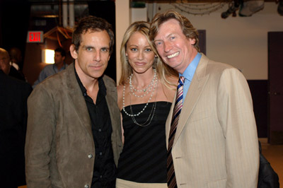 Ben Stiller, Nigel Lythgoe and Christine Taylor at event of American Idol: The Search for a Superstar (2002)