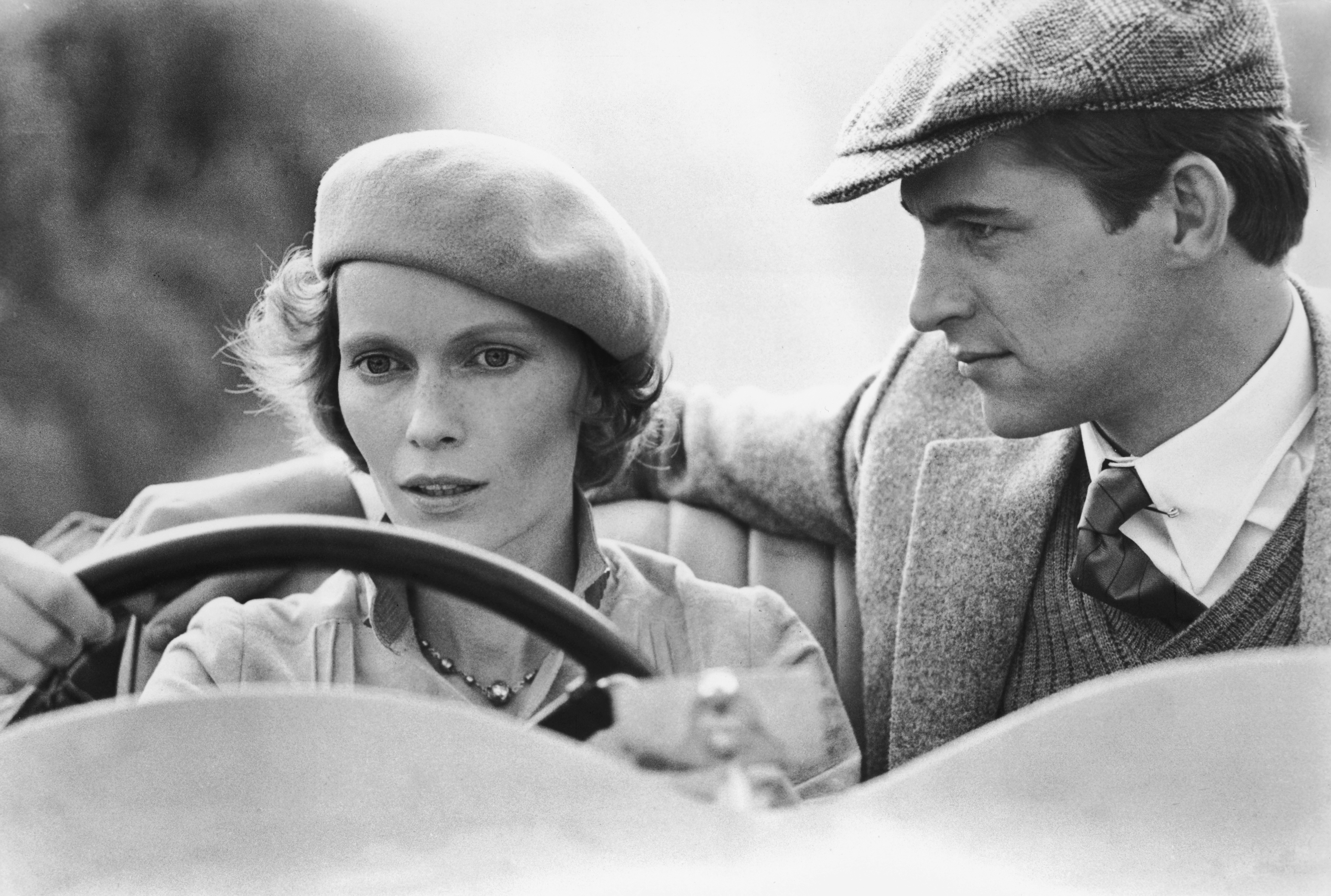 Still of Mia Farrow and Simon MacCorkindale in Death on the Nile (1978)