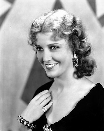 Jeanette MacDonald wearing jewels from the Olga Tritt collection 1929 / **I.V.